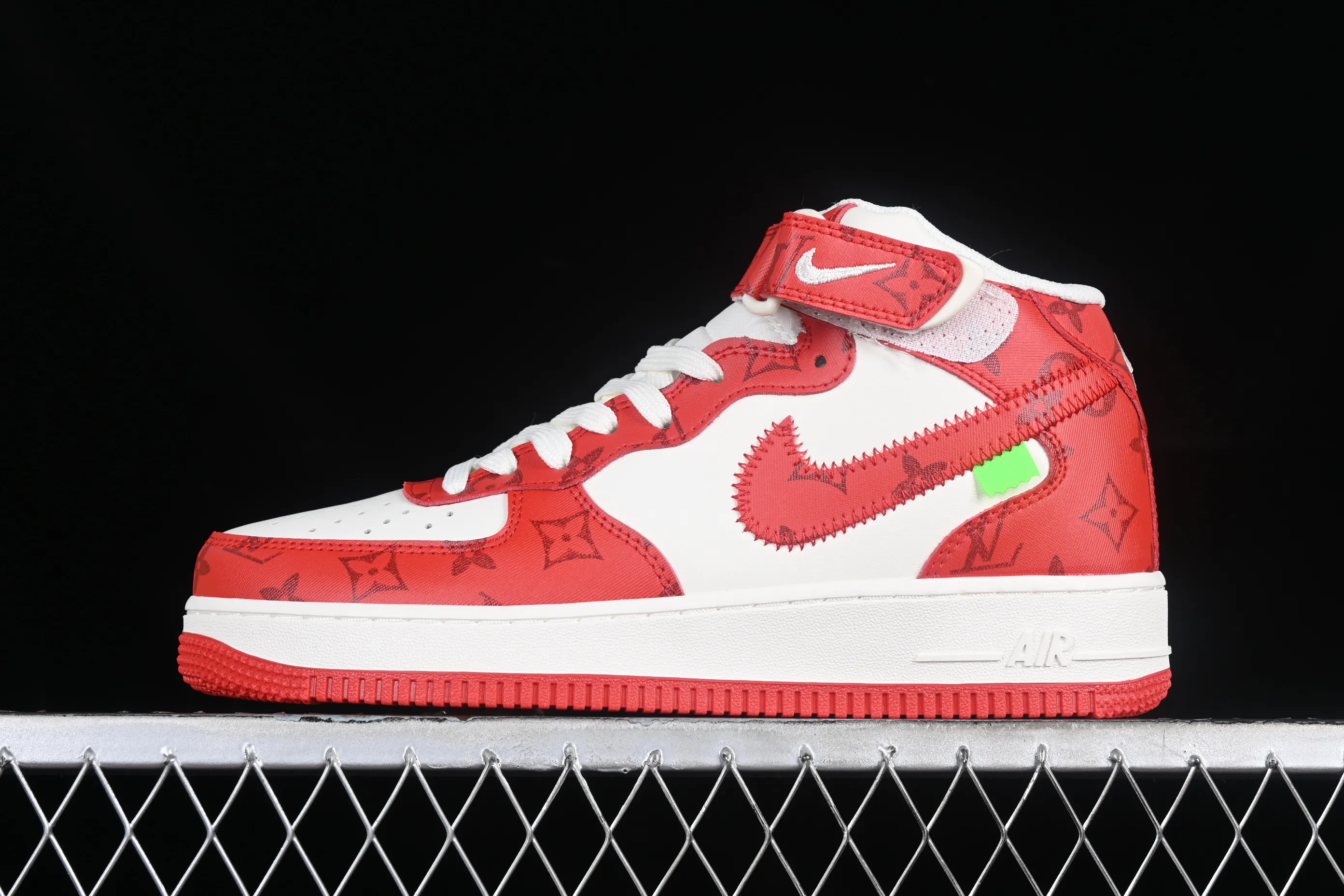 All categories Nk Air Force 1 Air Force series Nk Air Force 1 Mid Air Force mid-top Louis Vuitton x Nk Air Force 1'07 Mid jointly customized off-white red flower Air Force mid-top casual sneakers LL0222-001